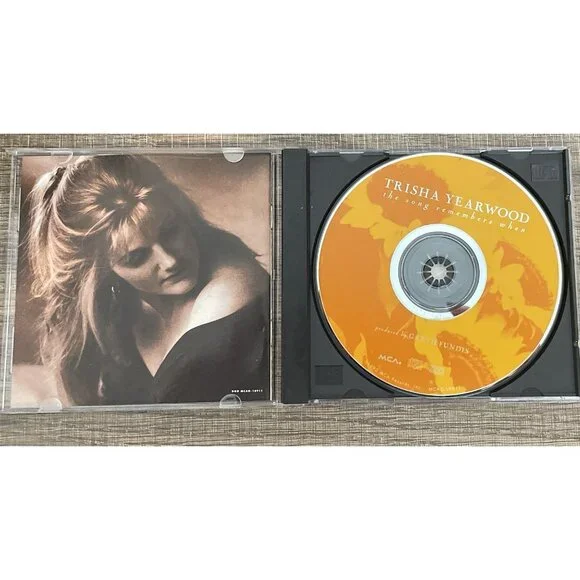Trisha Yearwood "The Song Remembers When" CD Album Country Music - Picture 3 of 5